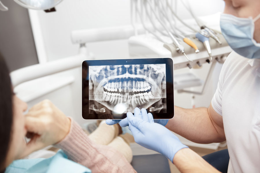¿Cómo se corrige el apiñamiento dental?