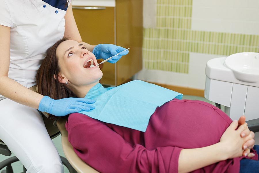 Dientes y embarazo, ¿es buen momento para llevar ortodoncia?