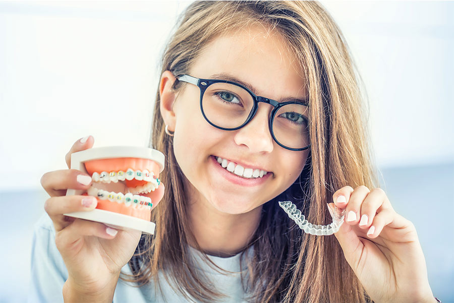 ¿Qué diferencias hay entre Invisalign y los brackets?